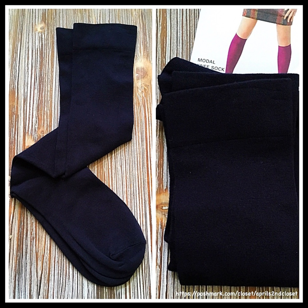HUE TALL KNEE HIGH NAVY BLUE KNIT BOOT SOCKS - Picture 3 of 5